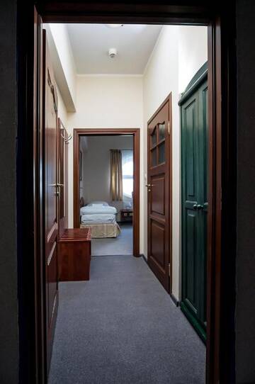 Фото номера Двухместный номер с 2 отдельными кроватями Отель Hotel Mikorzyn г. Слесин 6